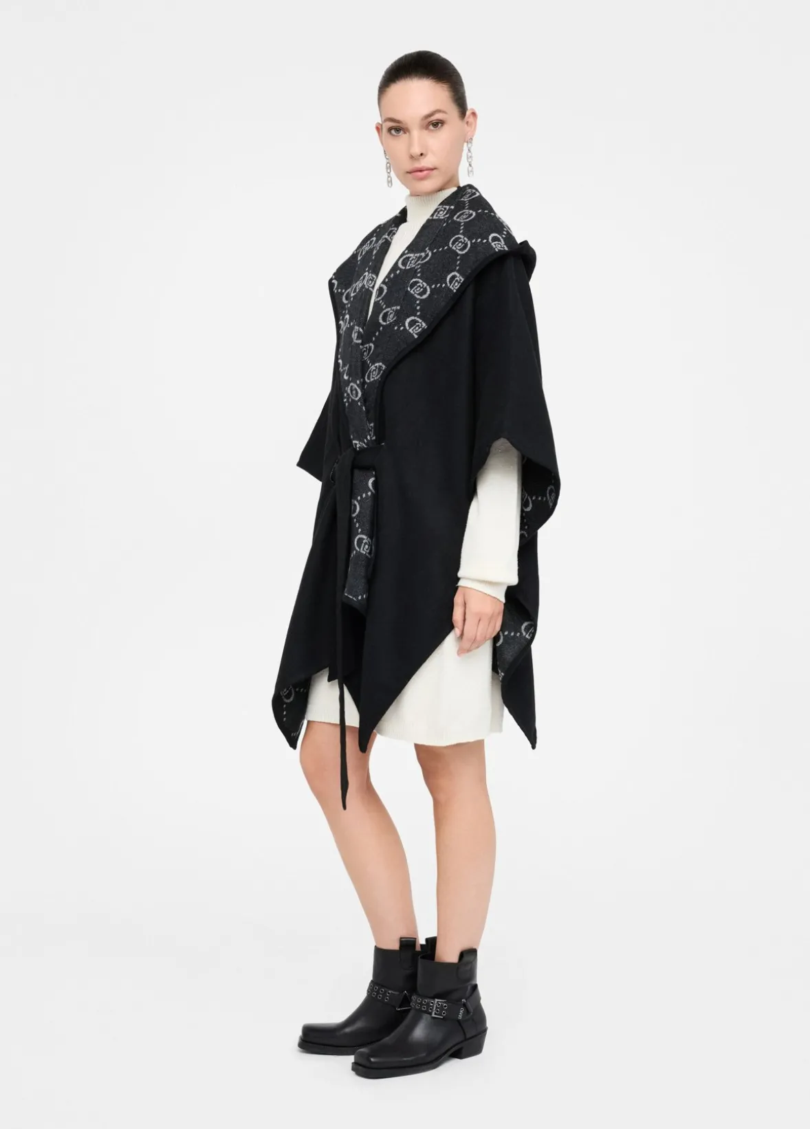 Poncho con cappuccio
