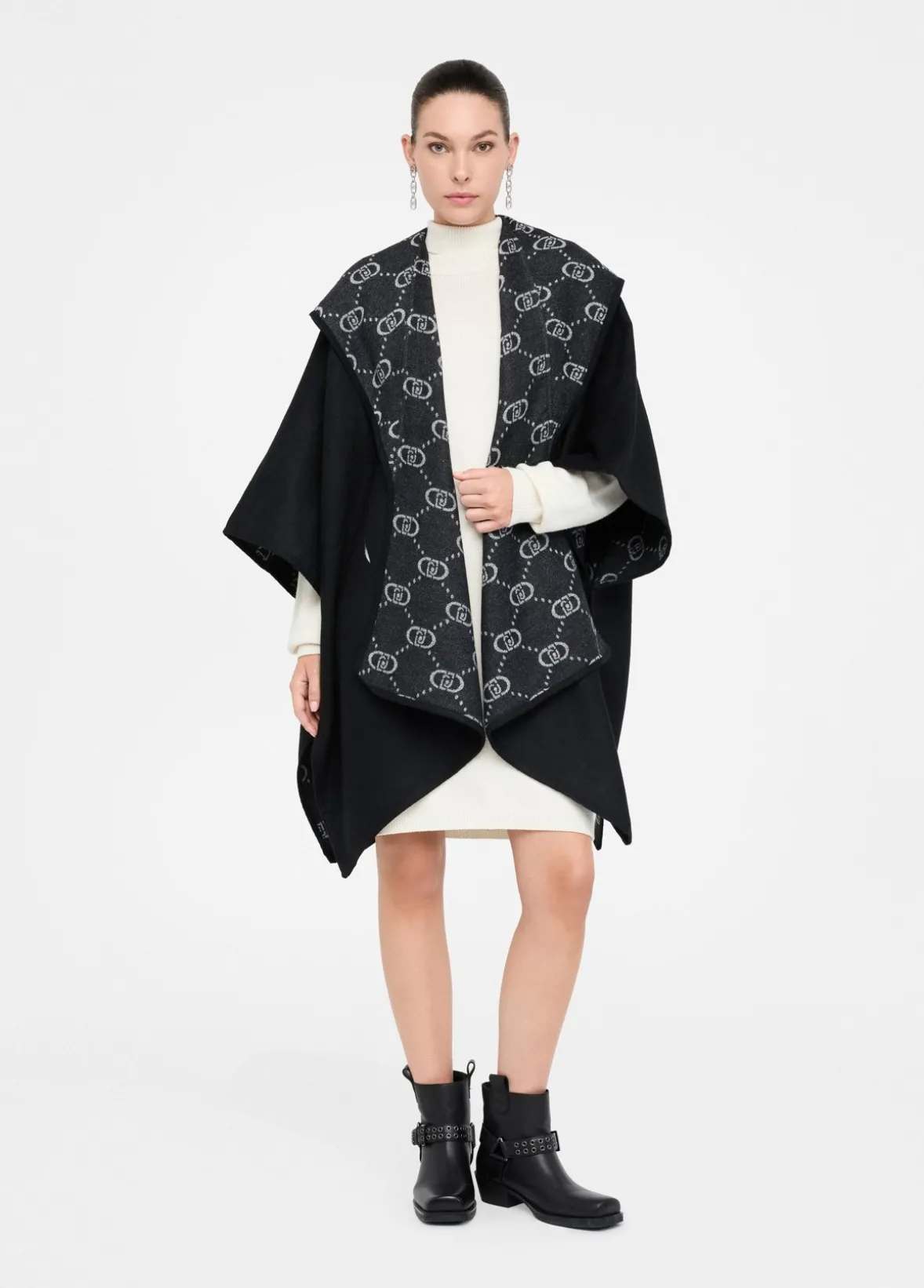 Poncho con cappuccio