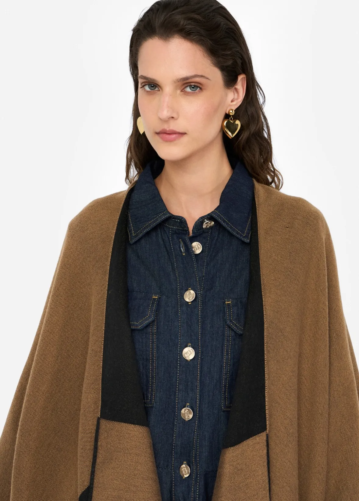 Poncho con logo e frange