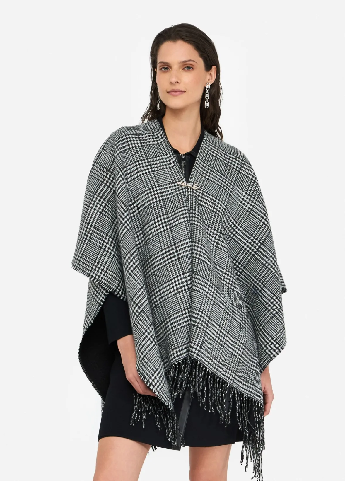 Poncho in principe di galles
