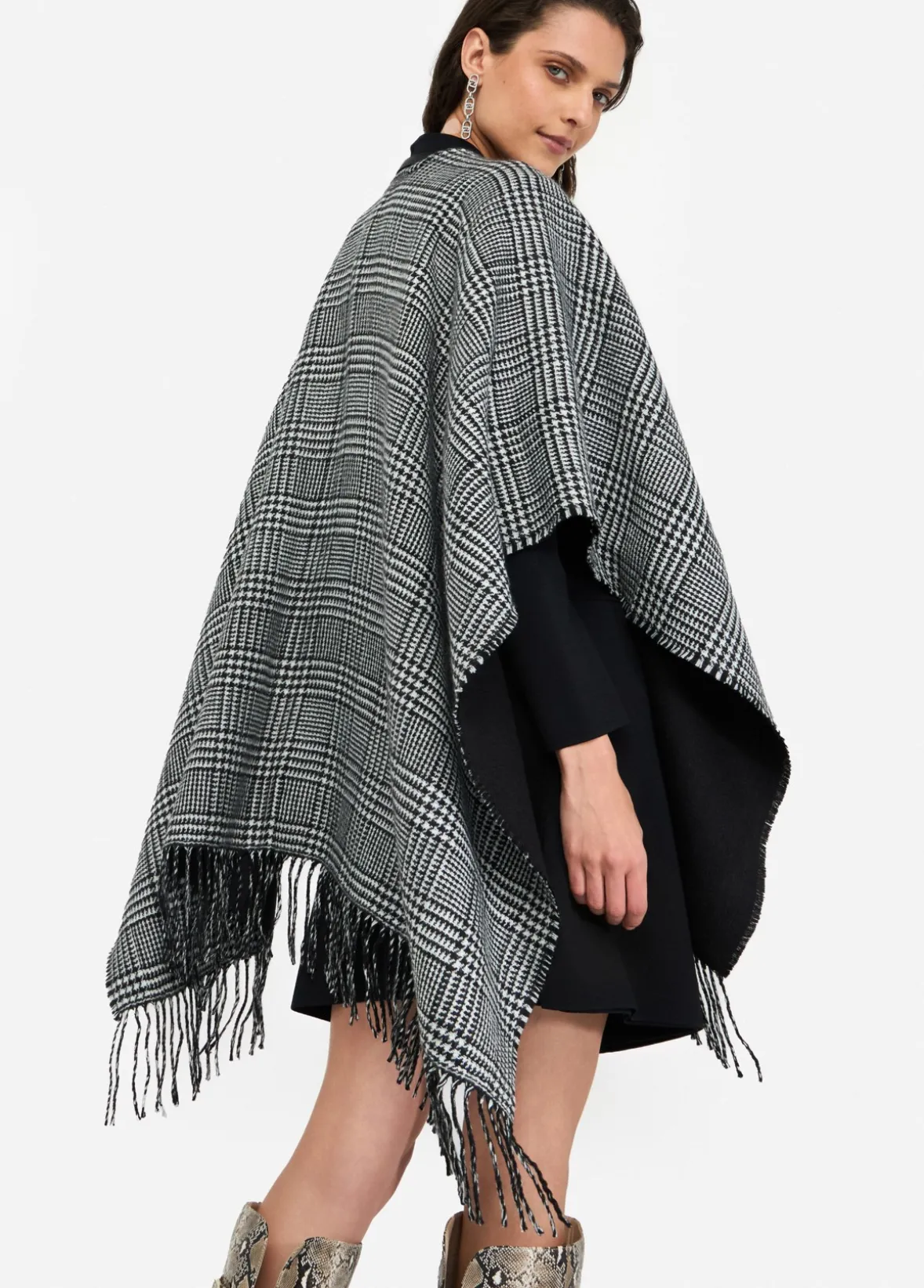 Poncho in principe di galles