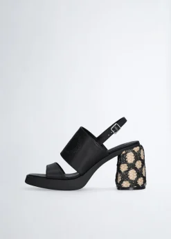 Sandali con tacco in rafia