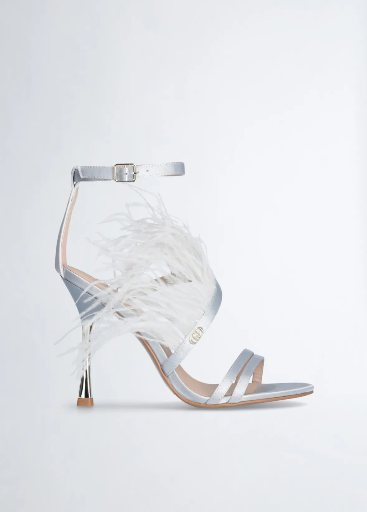 Sandali eleganti con piume