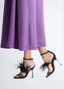 Sandali eleganti con piume