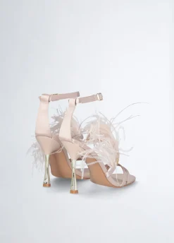 Sandali eleganti con piume