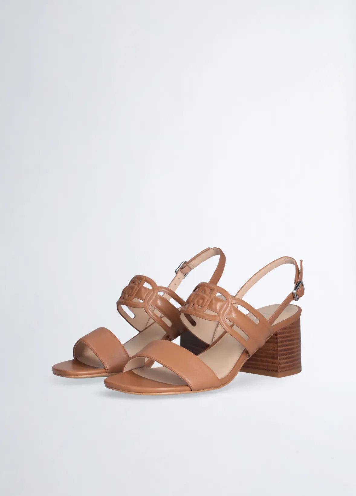 Sandali in pelle con tacco largo