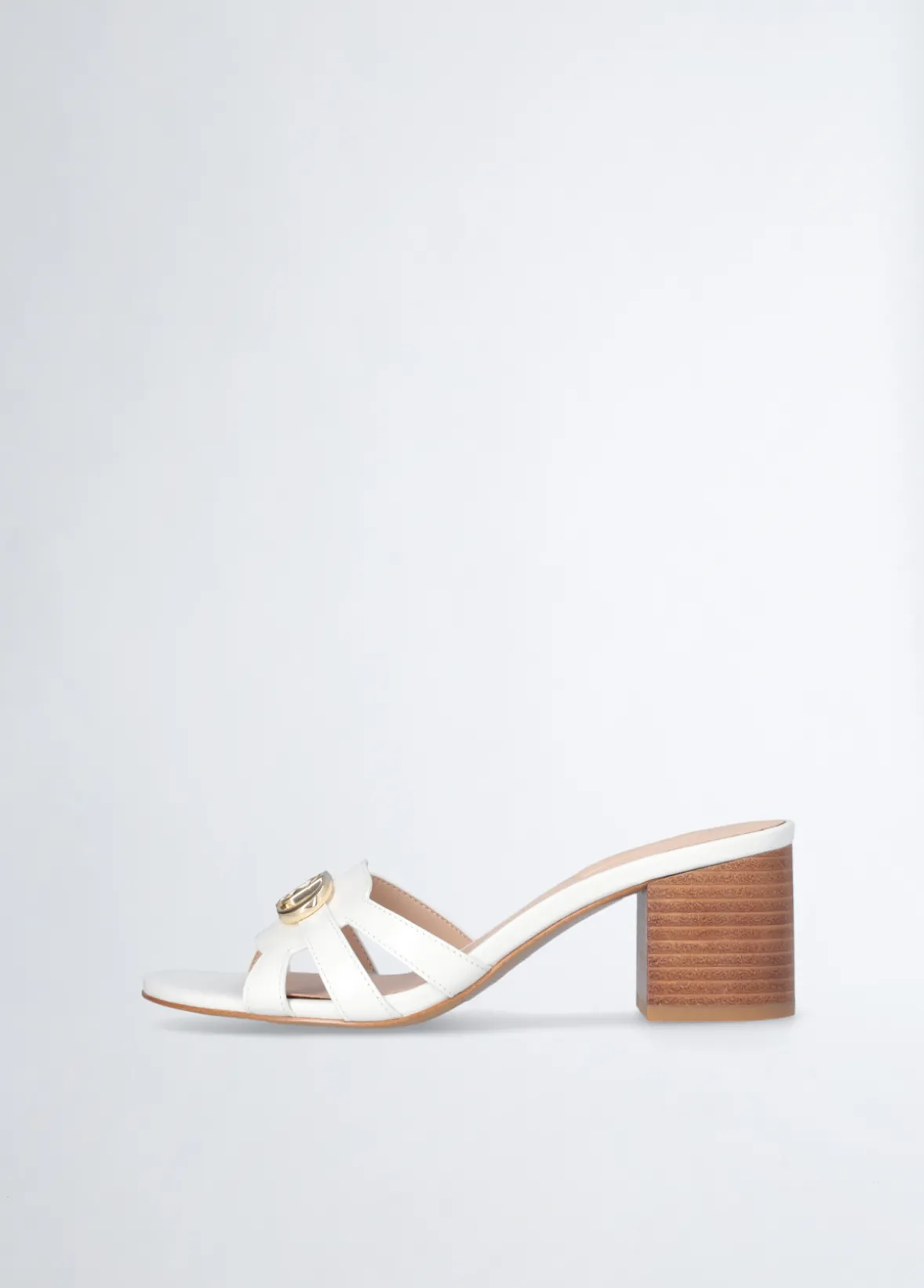Sandali in pelle con tacco largo