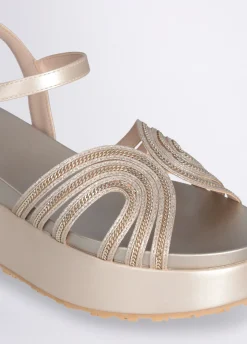 Sandali platform con dettaglio chain