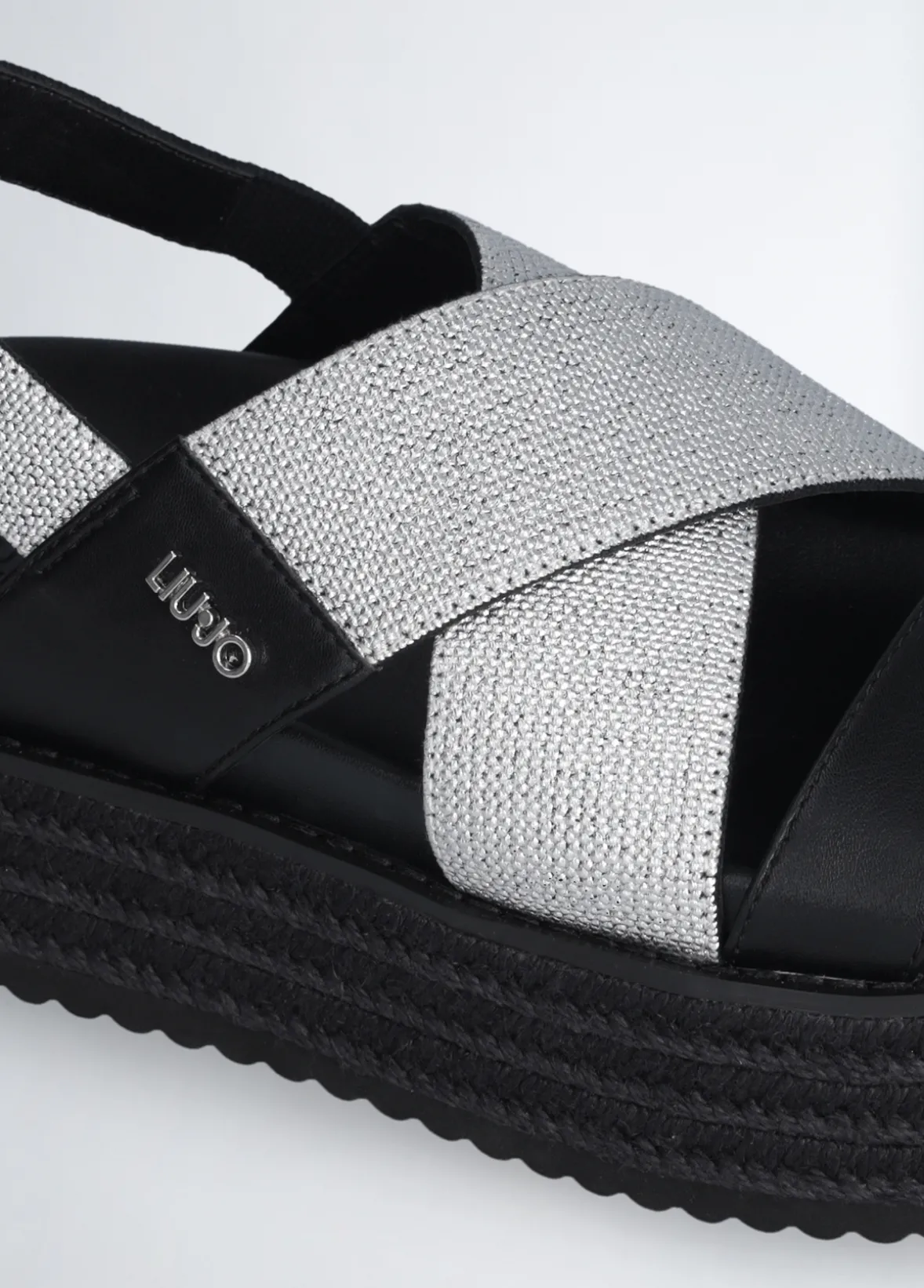 Sandali platform intrecciati