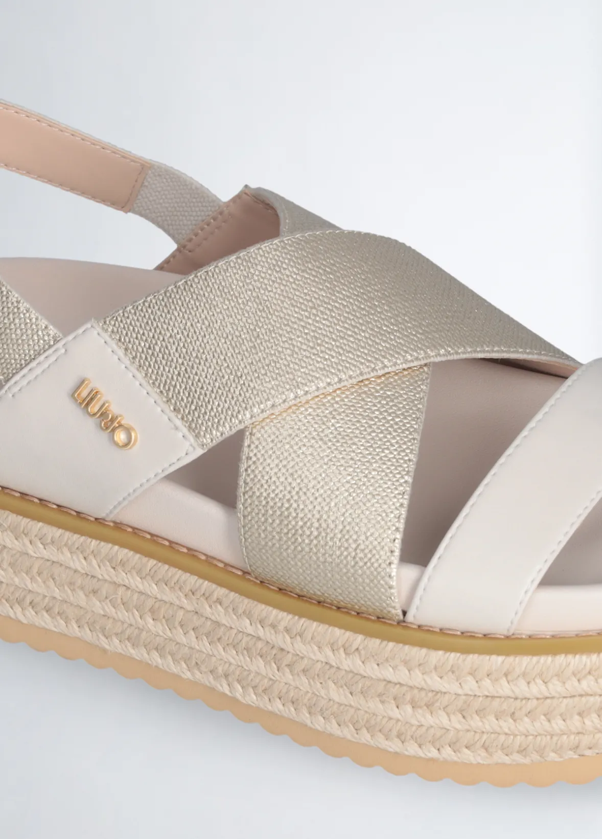 Sandali platform intrecciati