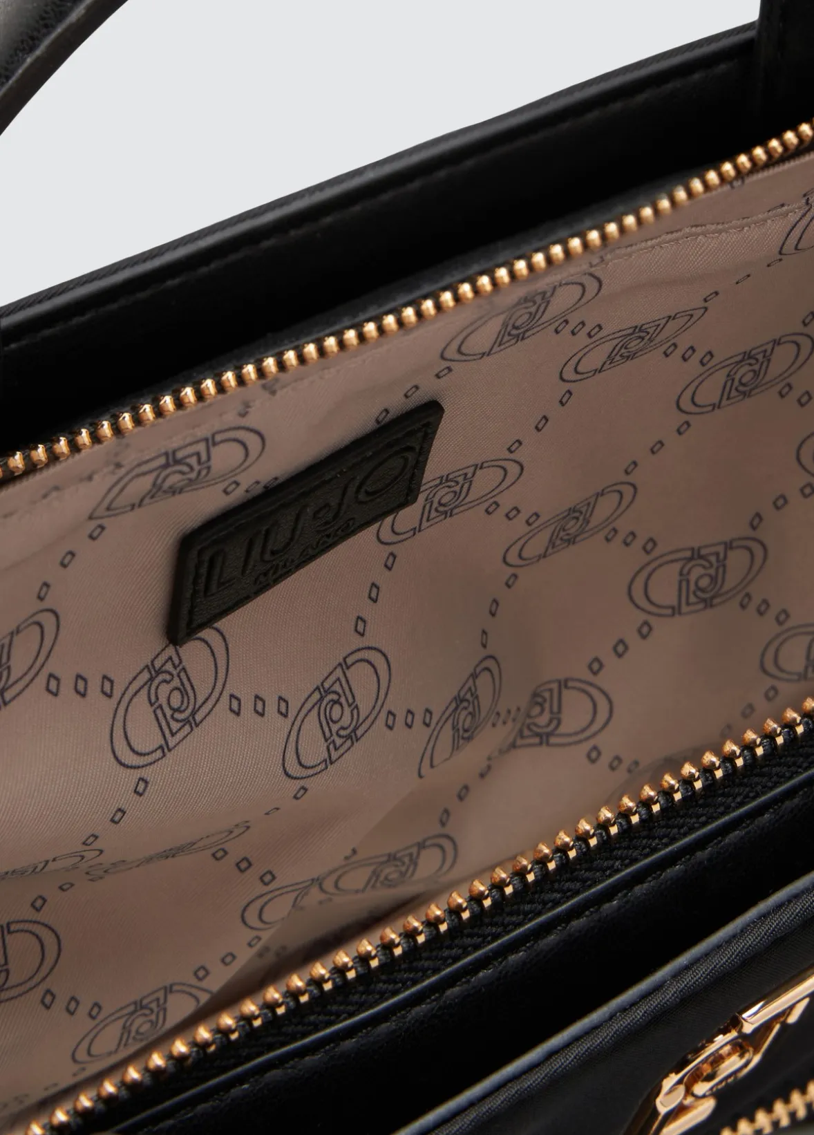 Shopping bag media in nylon