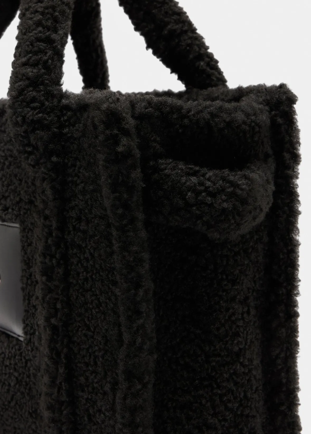 Shopping bag media in teddy