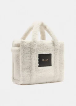 Shopping bag media in teddy