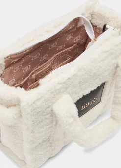 Shopping bag media in teddy