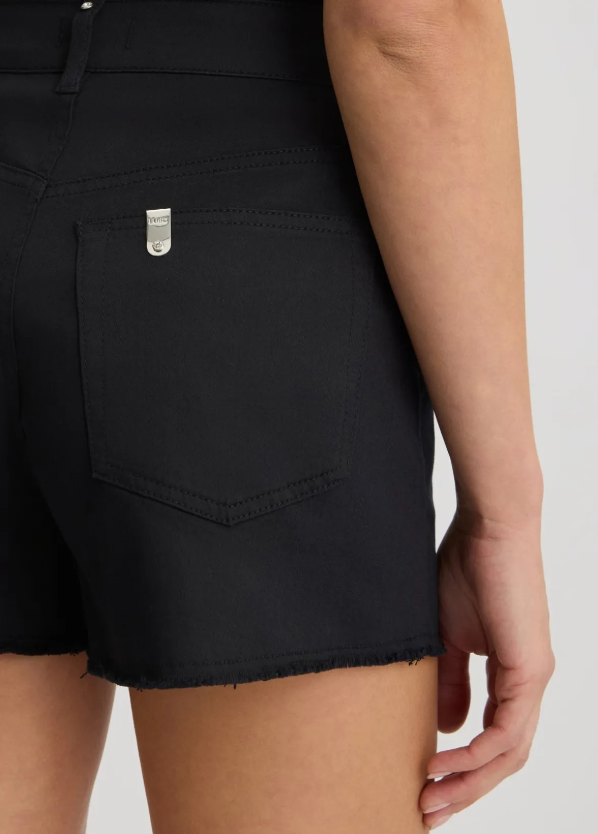 Short a vita alta con strass