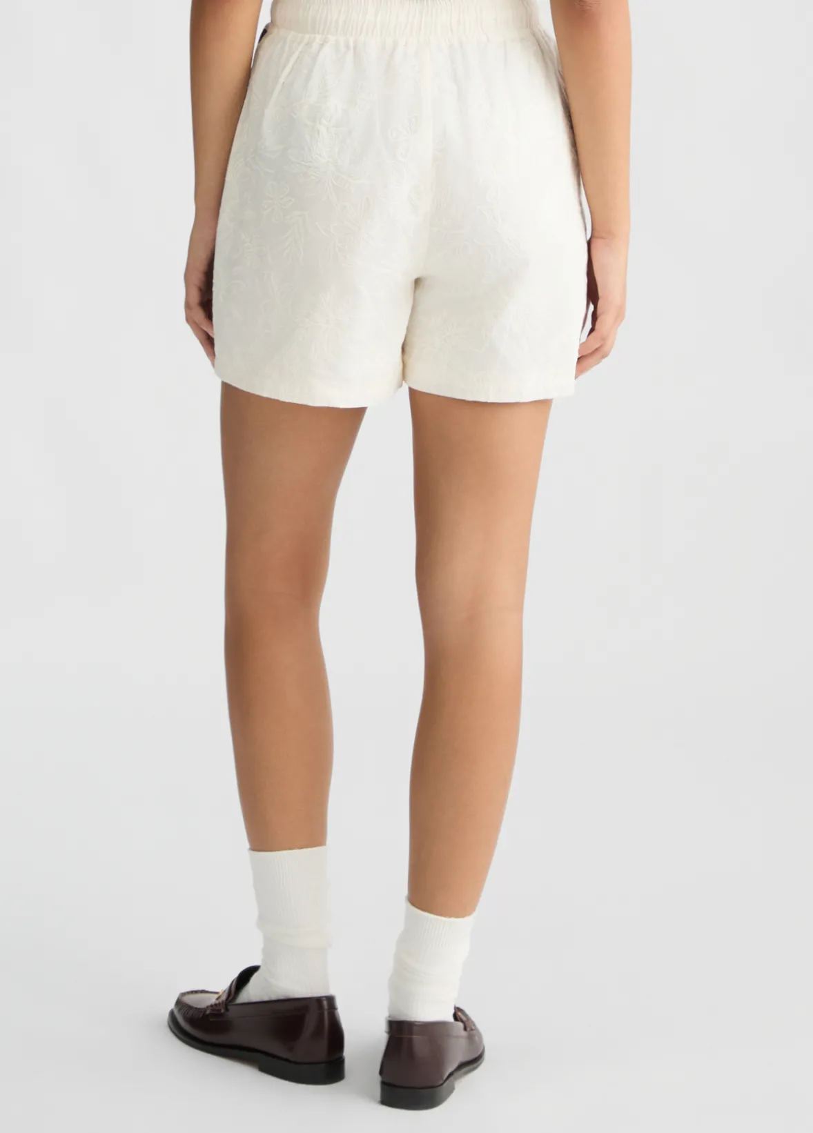 Short in cotone con ricami