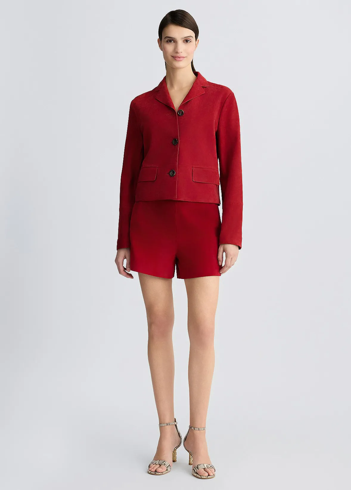 Short in suede