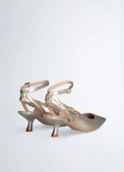 Slingback con tacco basso