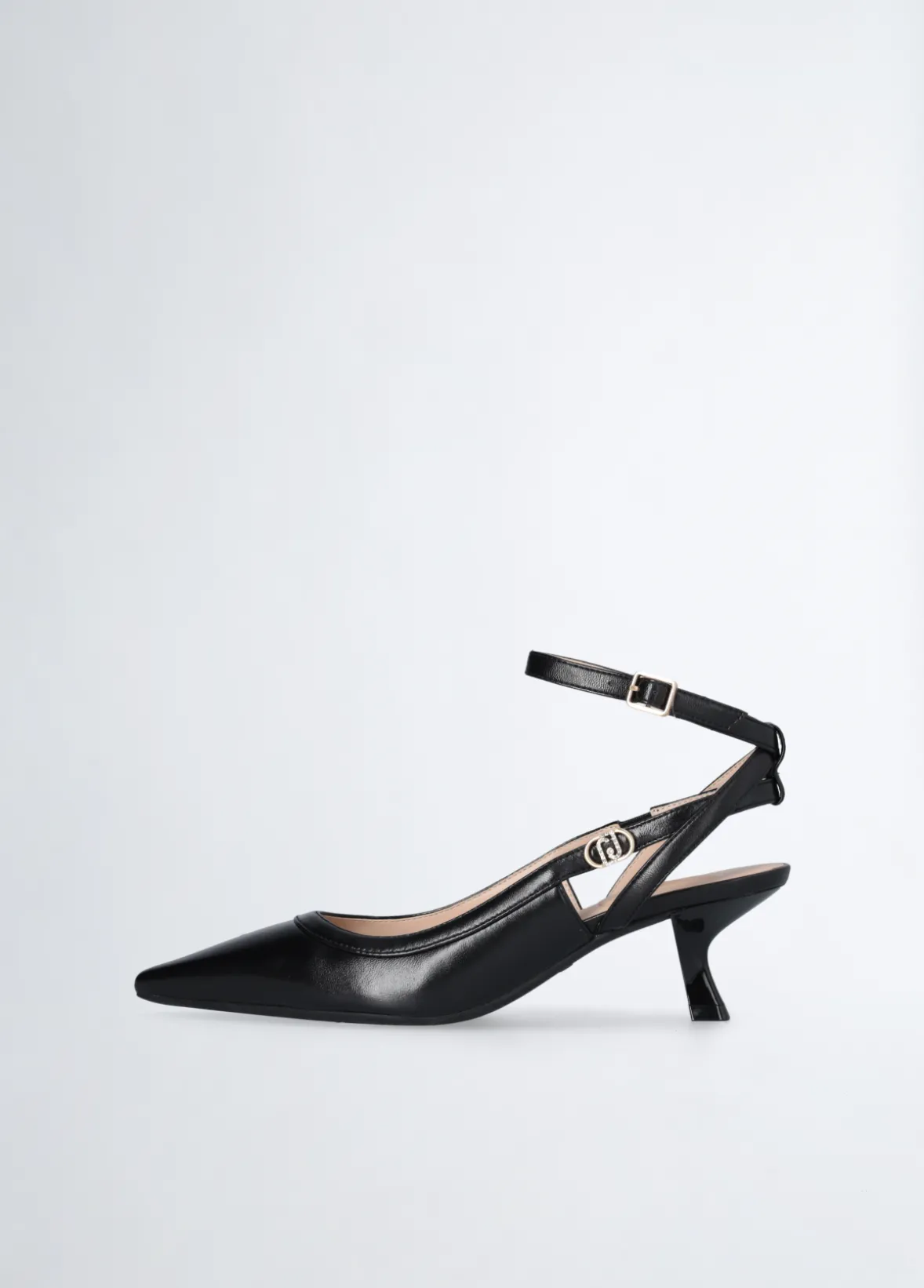 Slingback con tacco basso