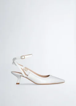 Slingback con tacco basso