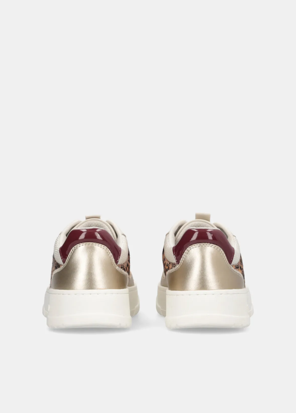 Slip-on con dettaglio animalier