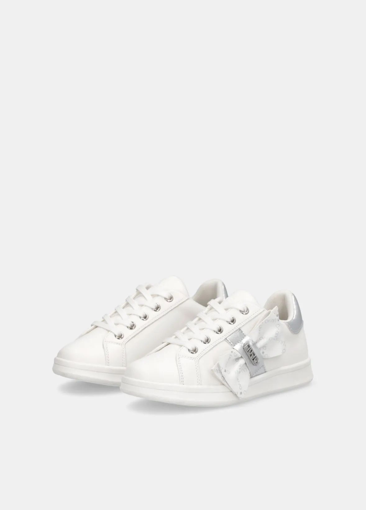 Sneakers con maxi fiocco