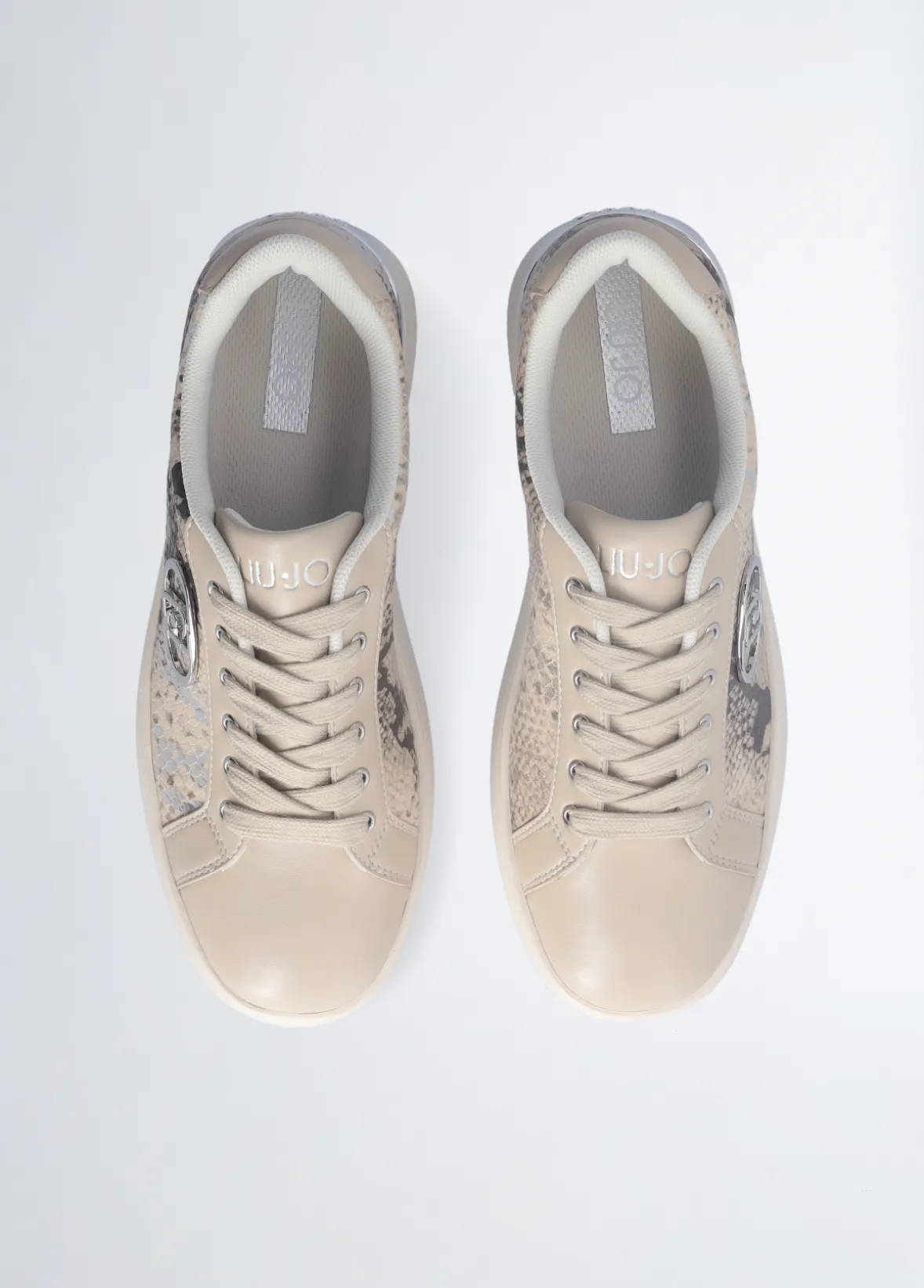 Sneakers con stampa pitone