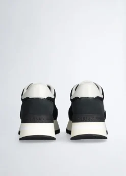 Sneakers in brighty mesh