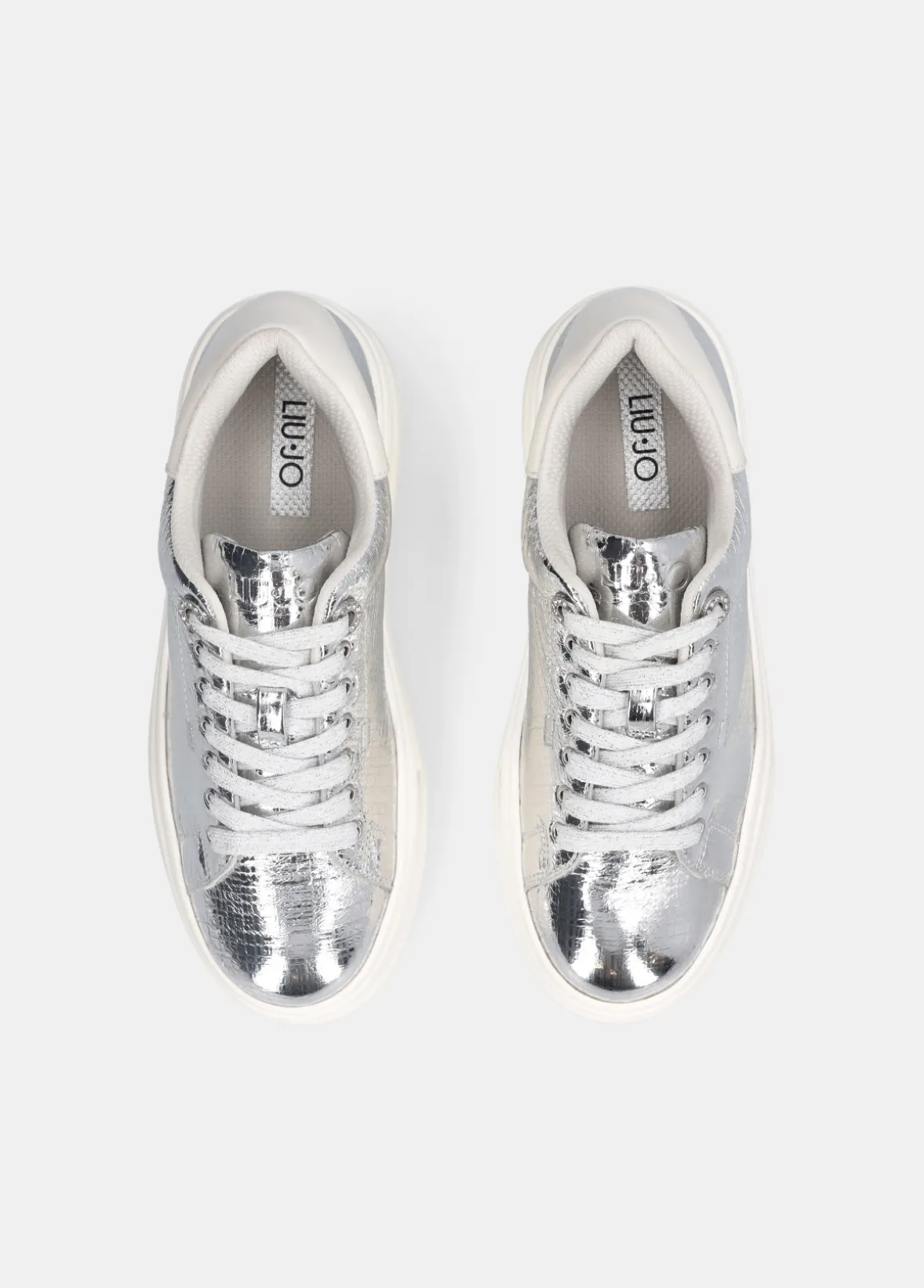Sneakers in crackle