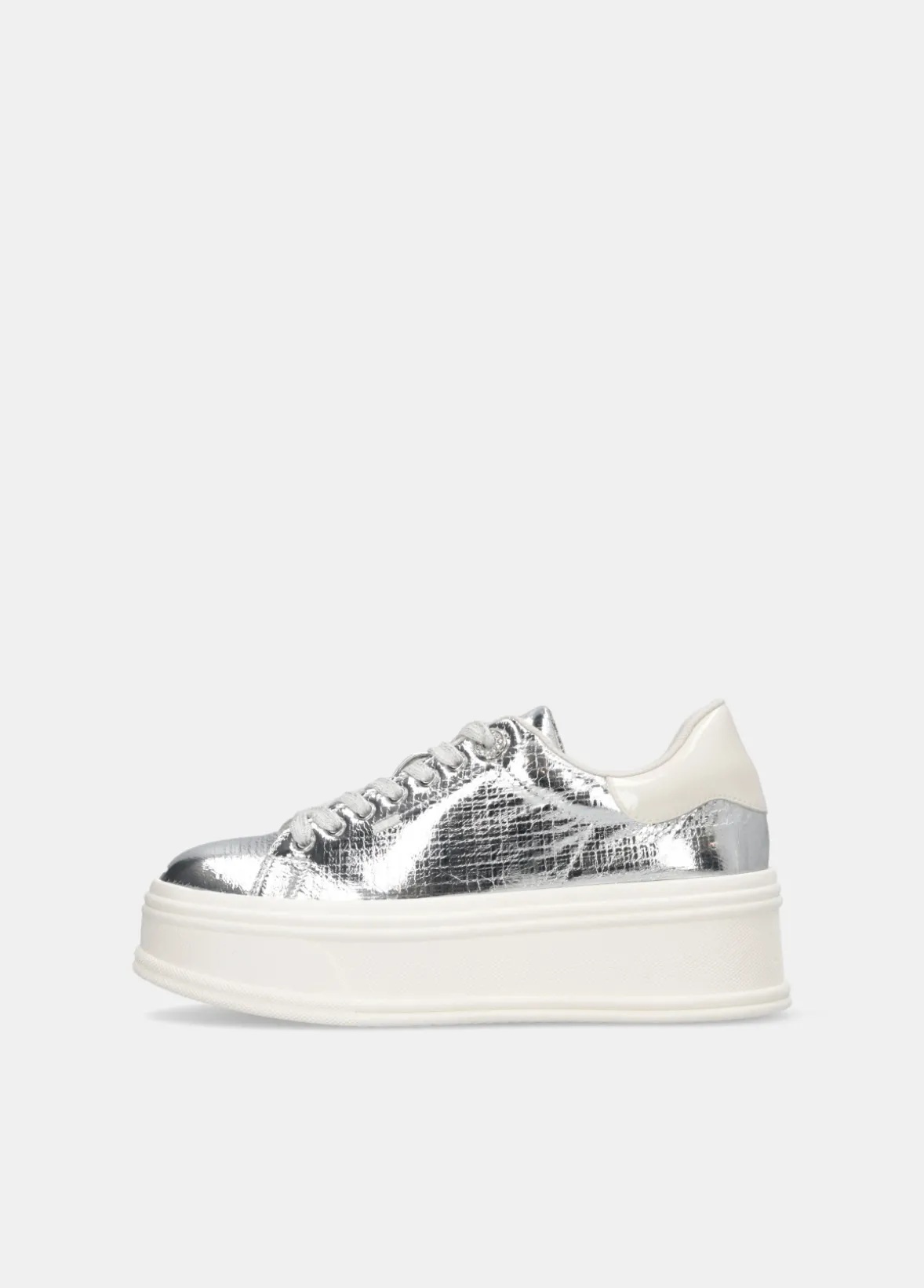 Sneakers in crackle