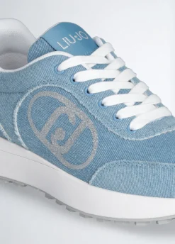 Sneakers in denim