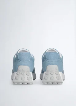 Sneakers in denim