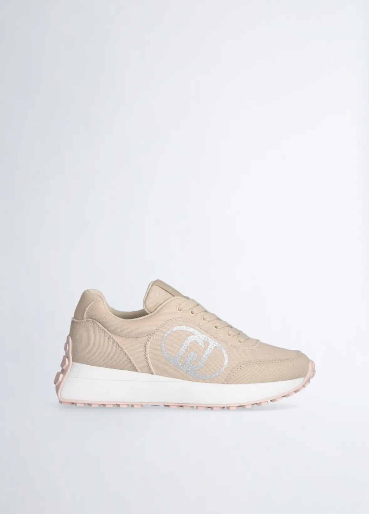 Sneakers in denim