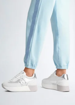 Sneakers in denim effetto laminato