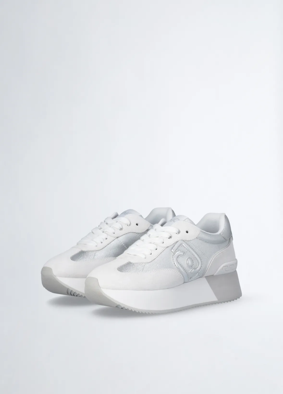Sneakers in denim effetto laminato