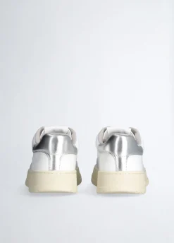 Sneakers in pelle