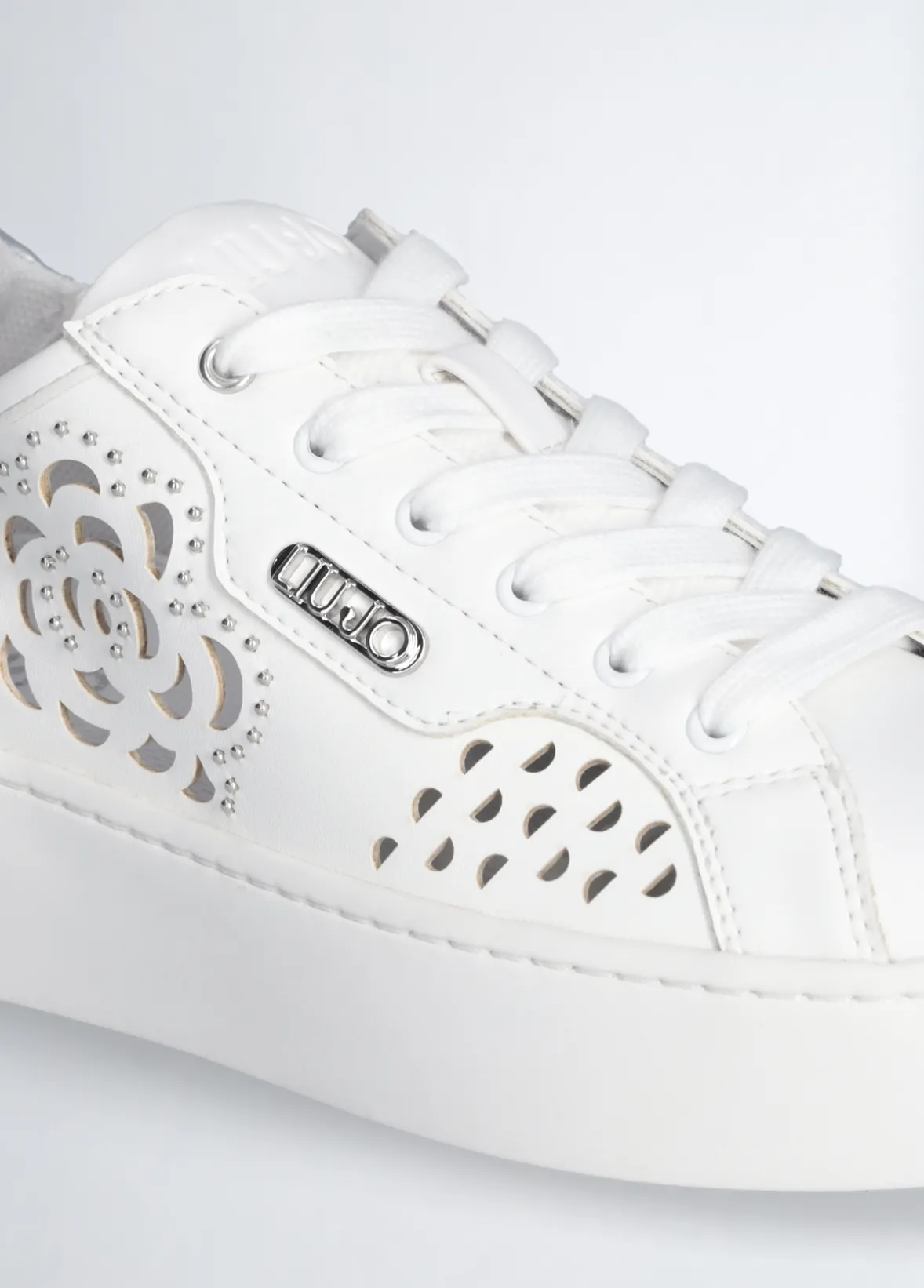 Sneakers traforate