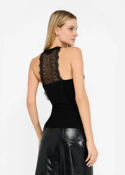 Top con pizzo