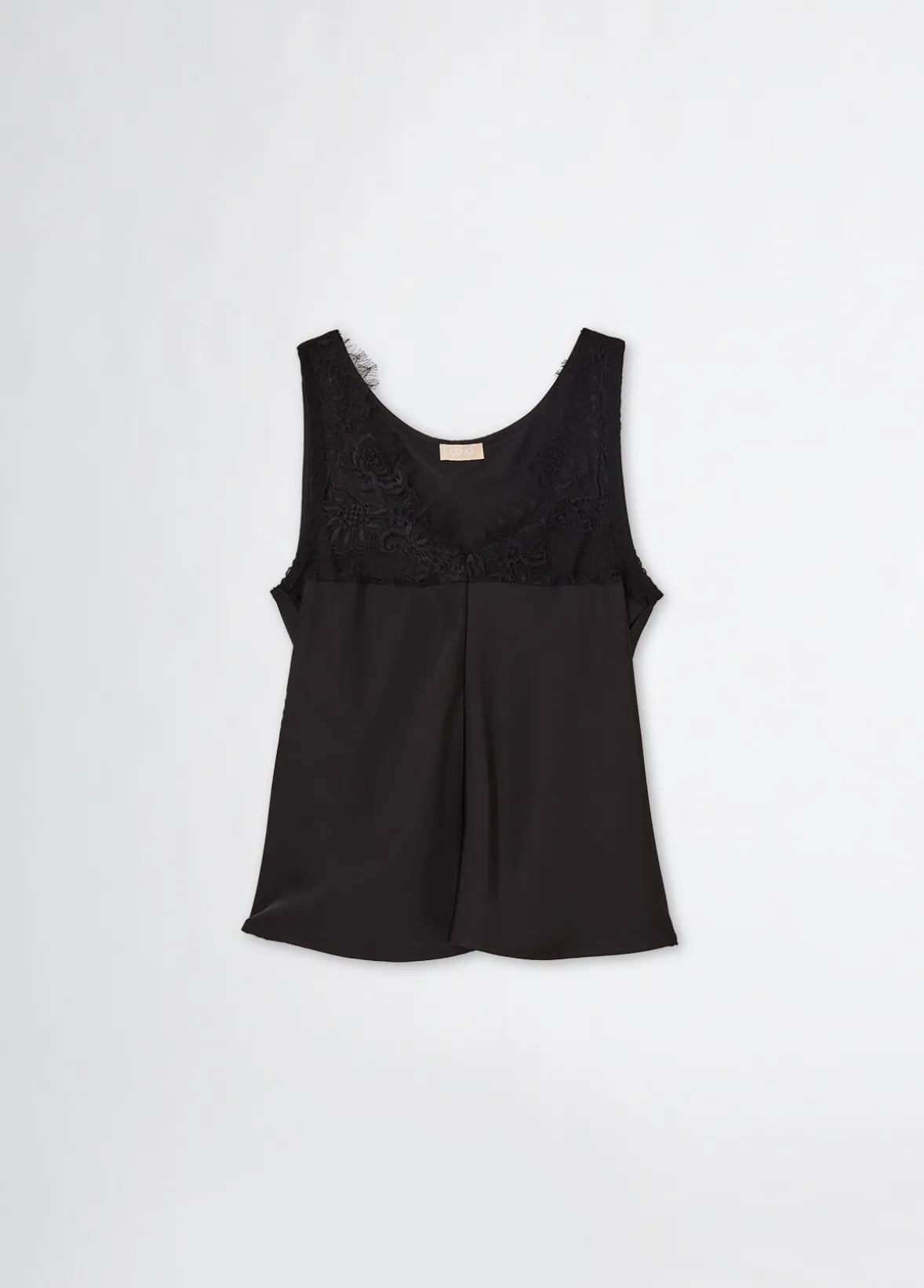 Top in raso con pizzo