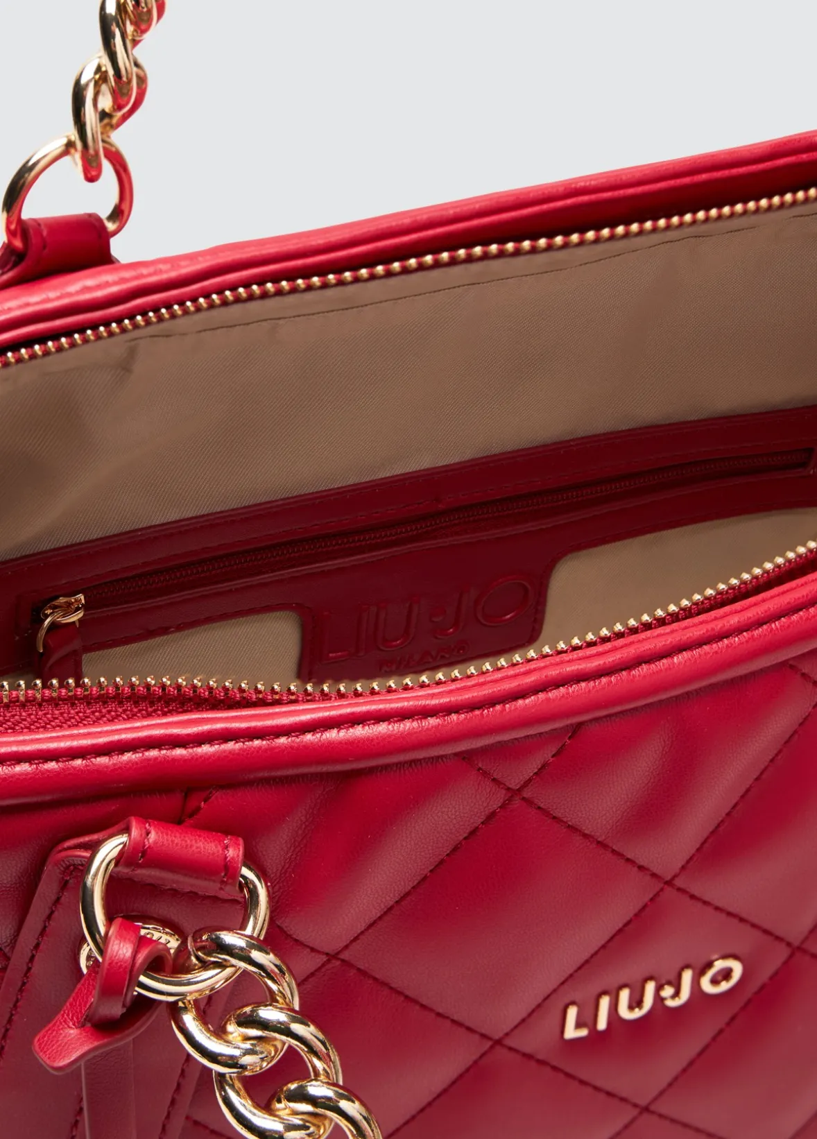 Tote bag media matelassé con charm