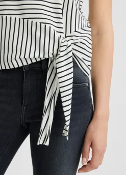 T-shirt a righe con fiocco