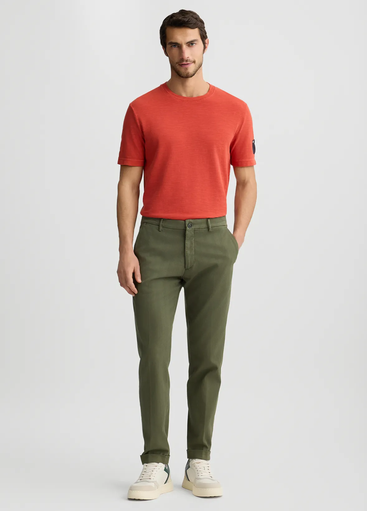 T-shirt con applicazione