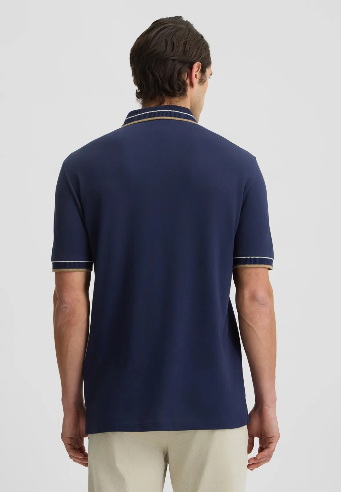T-shirt con colletto cubano