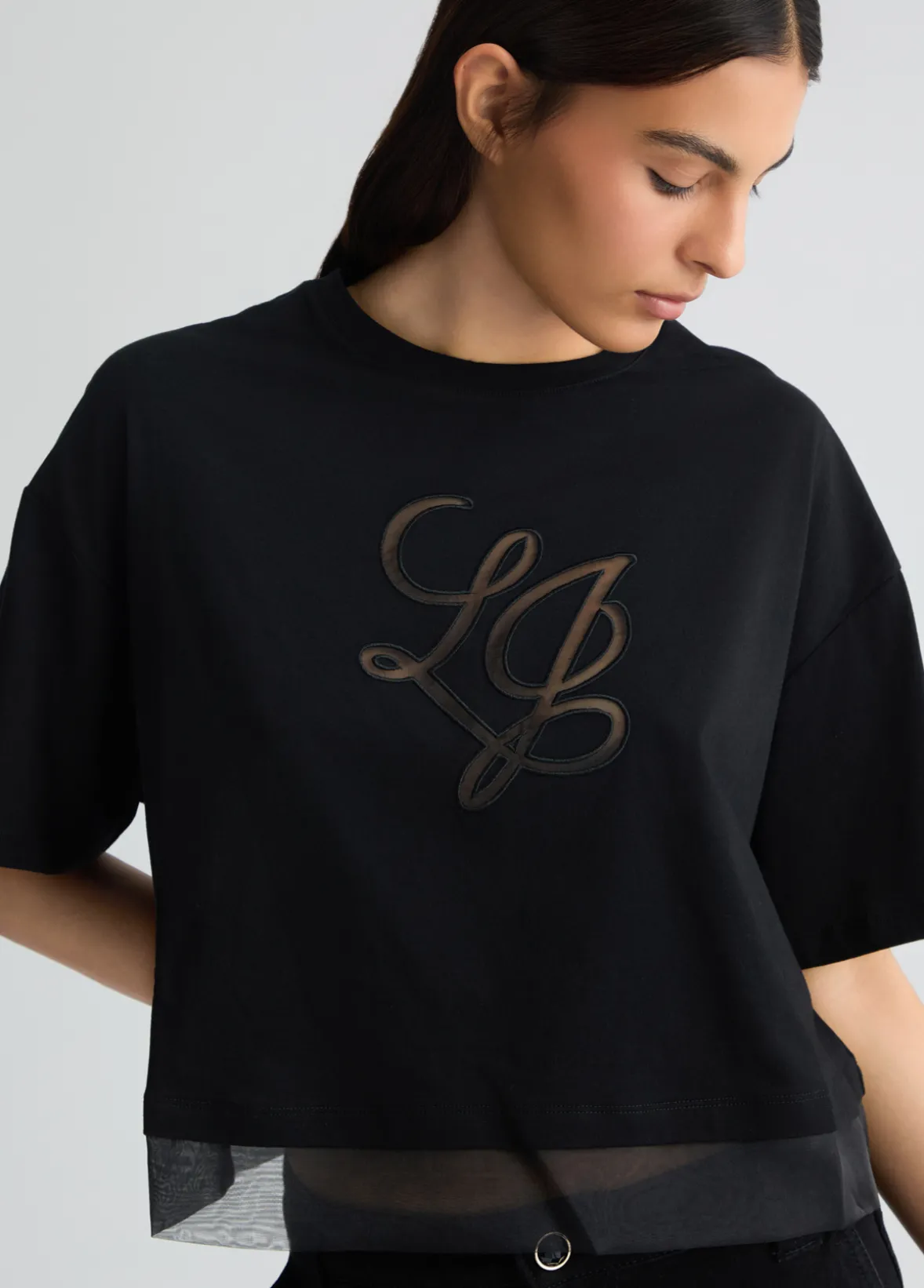 T-shirt con dettagli in organza