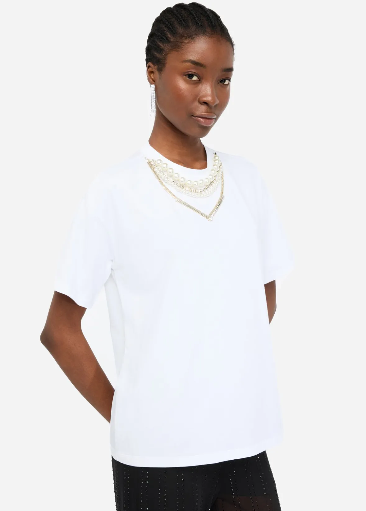 T-shirt con perle e strass