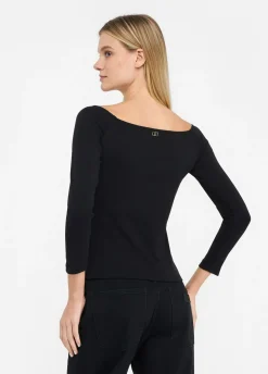 T-shirt con scollo bardot