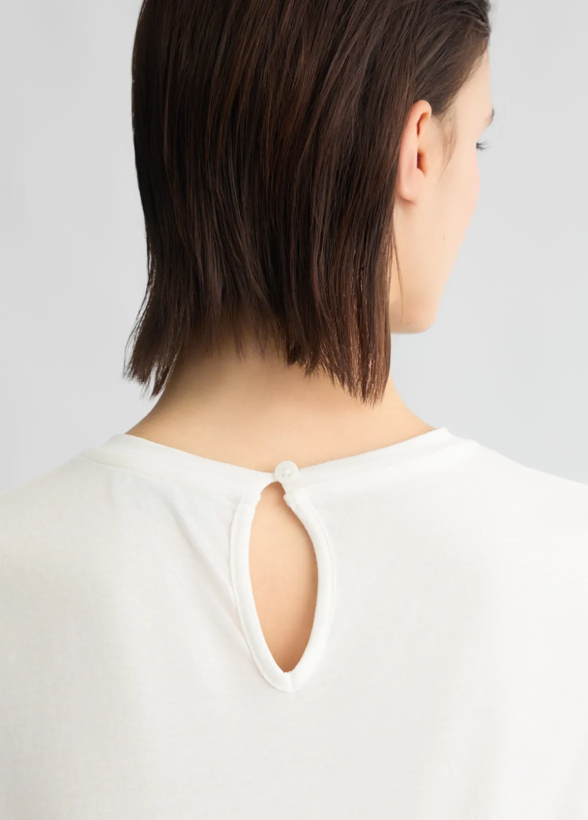 T-shirt con volant