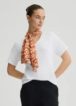 T-shirt in cotone con foulard