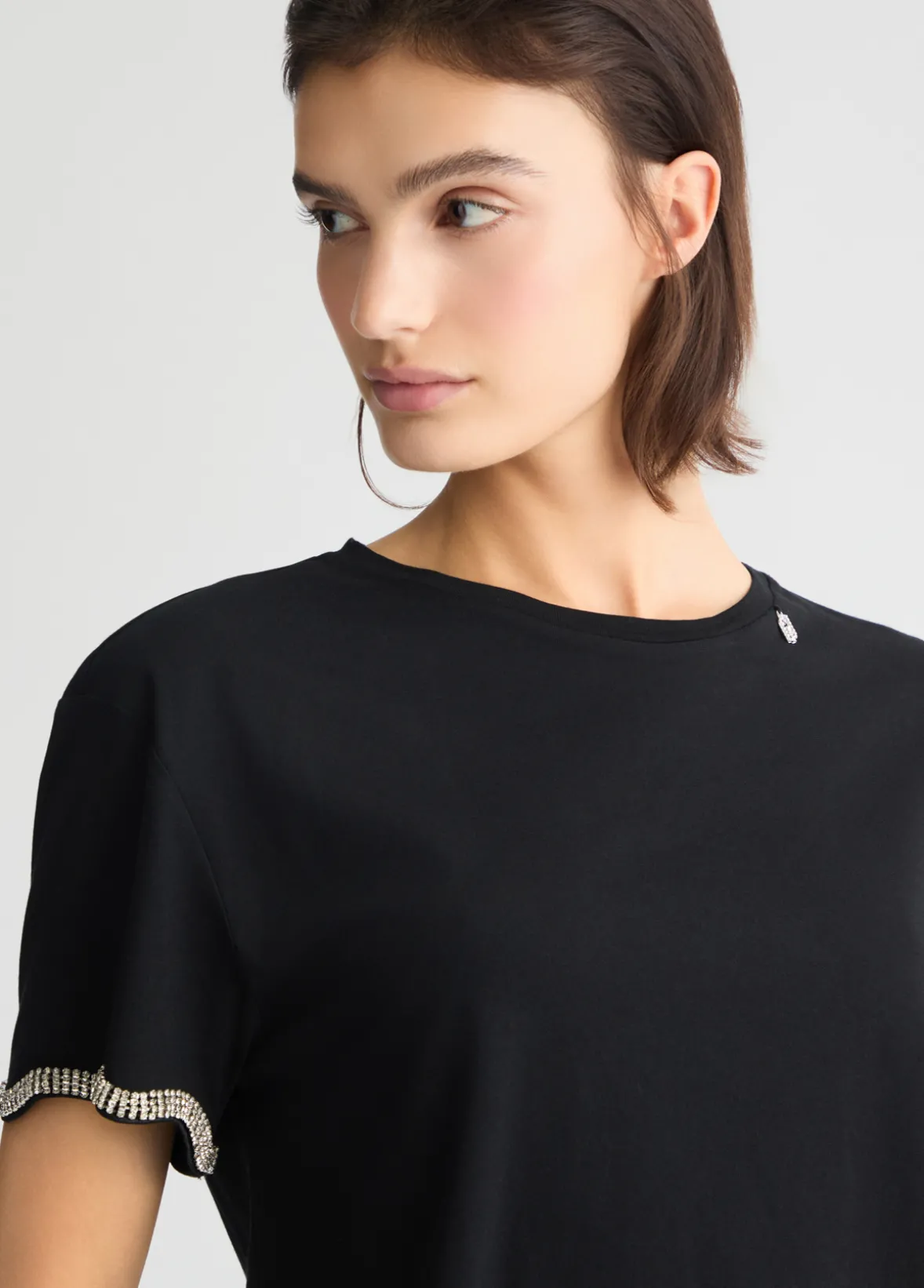 T-shirt in cotone con strass