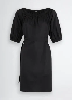 Vestito corto con spalle scoperte